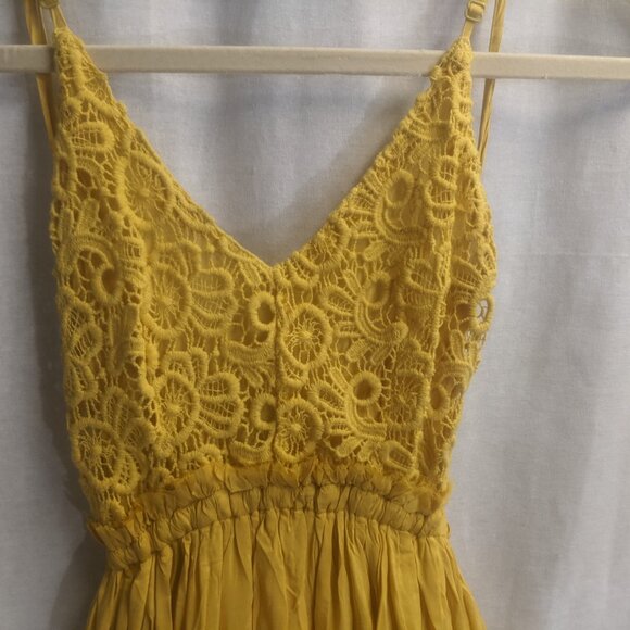 NWT Fashion Nova Mustard Colored Size Medium Backless Dress - Picture 3 of 16